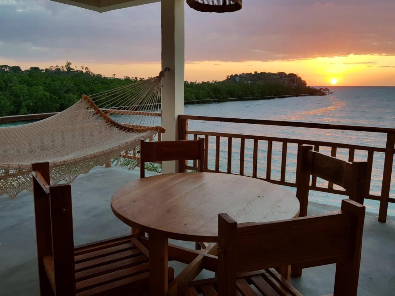Emeraude Lodge Андилана Экстерьер фото