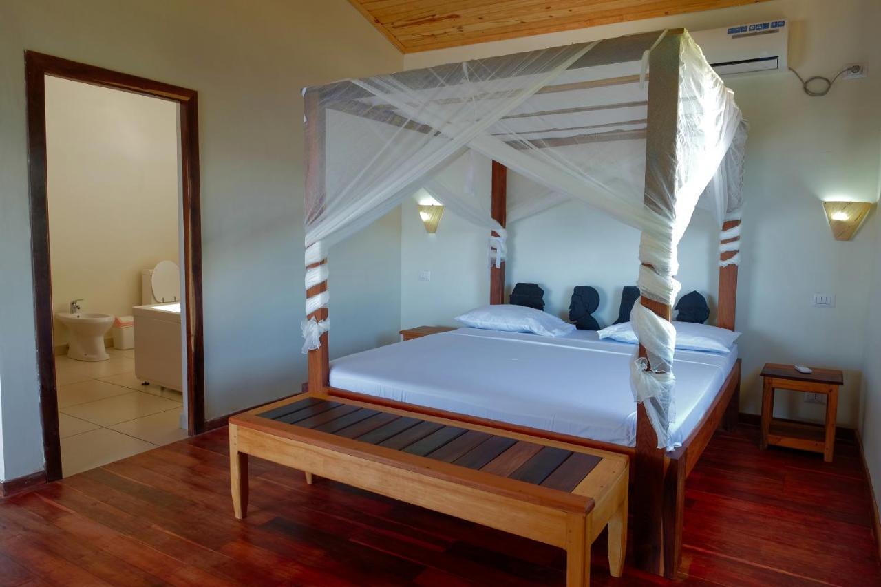 Emeraude Lodge Андилана Экстерьер фото